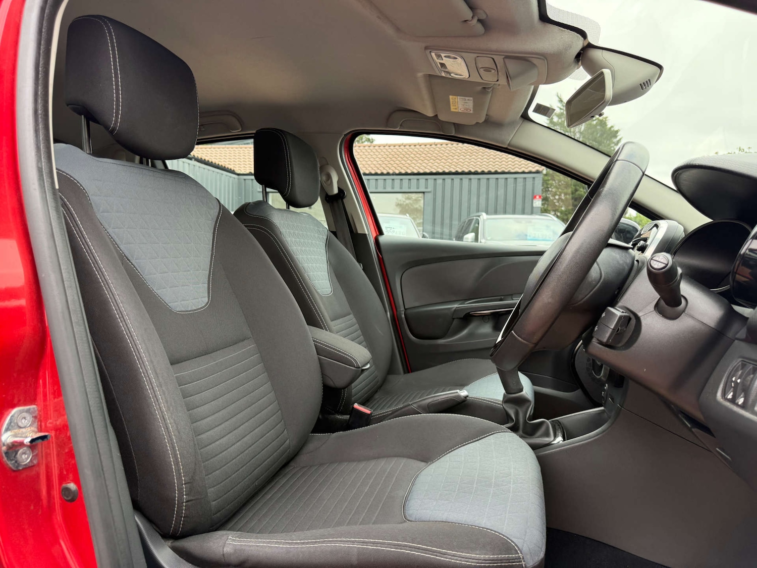 Used Renault Clio 2016 for sale - 76077953: Photo 26