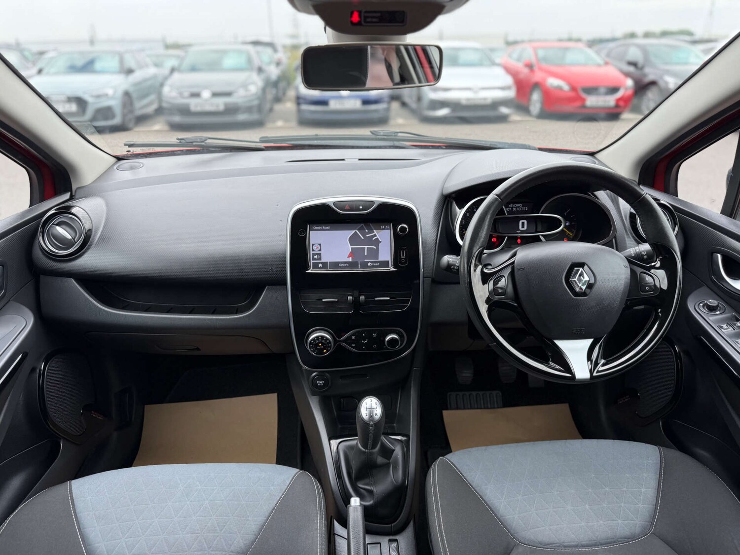 Used Renault Clio 2016 for sale - 76077953: Photo 39