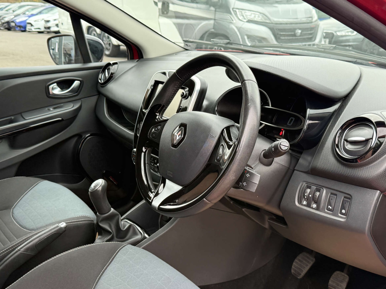 Used Renault Clio 2016 for sale - 76077953: Photo 56