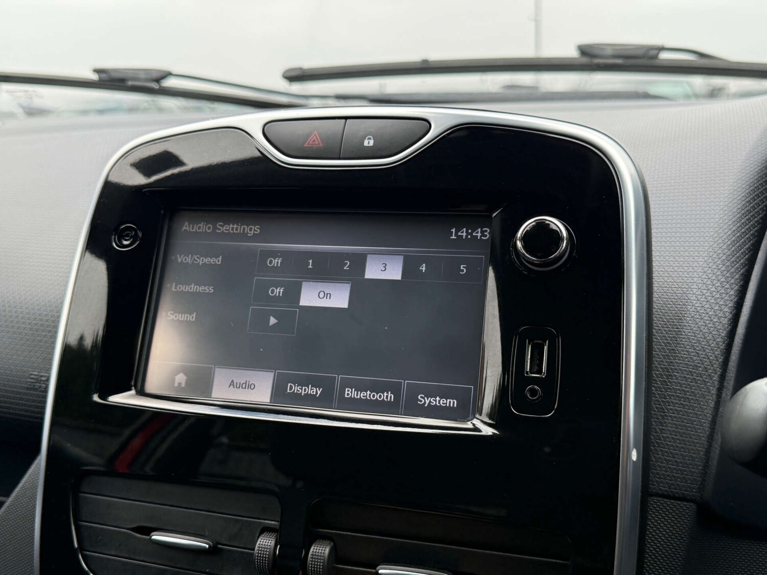 Used Renault Clio 2016 for sale - 76077953: Photo 69