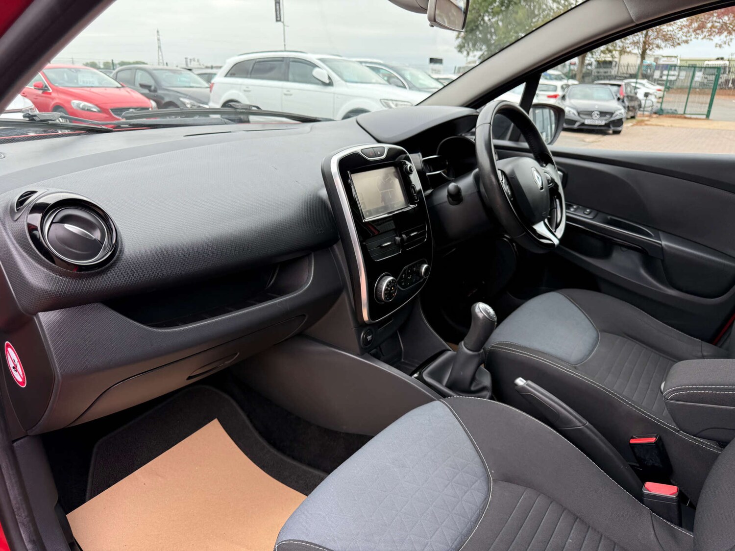Used Renault Clio 2016 for sale - 76077953: Photo 78
