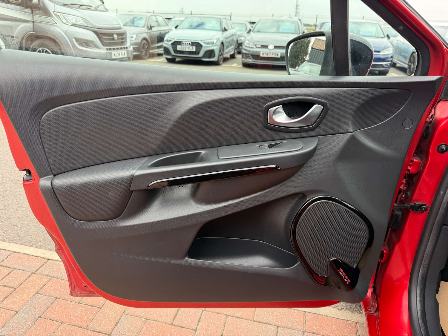 Used Renault Clio 2016 for sale - 76077953: Photo 80