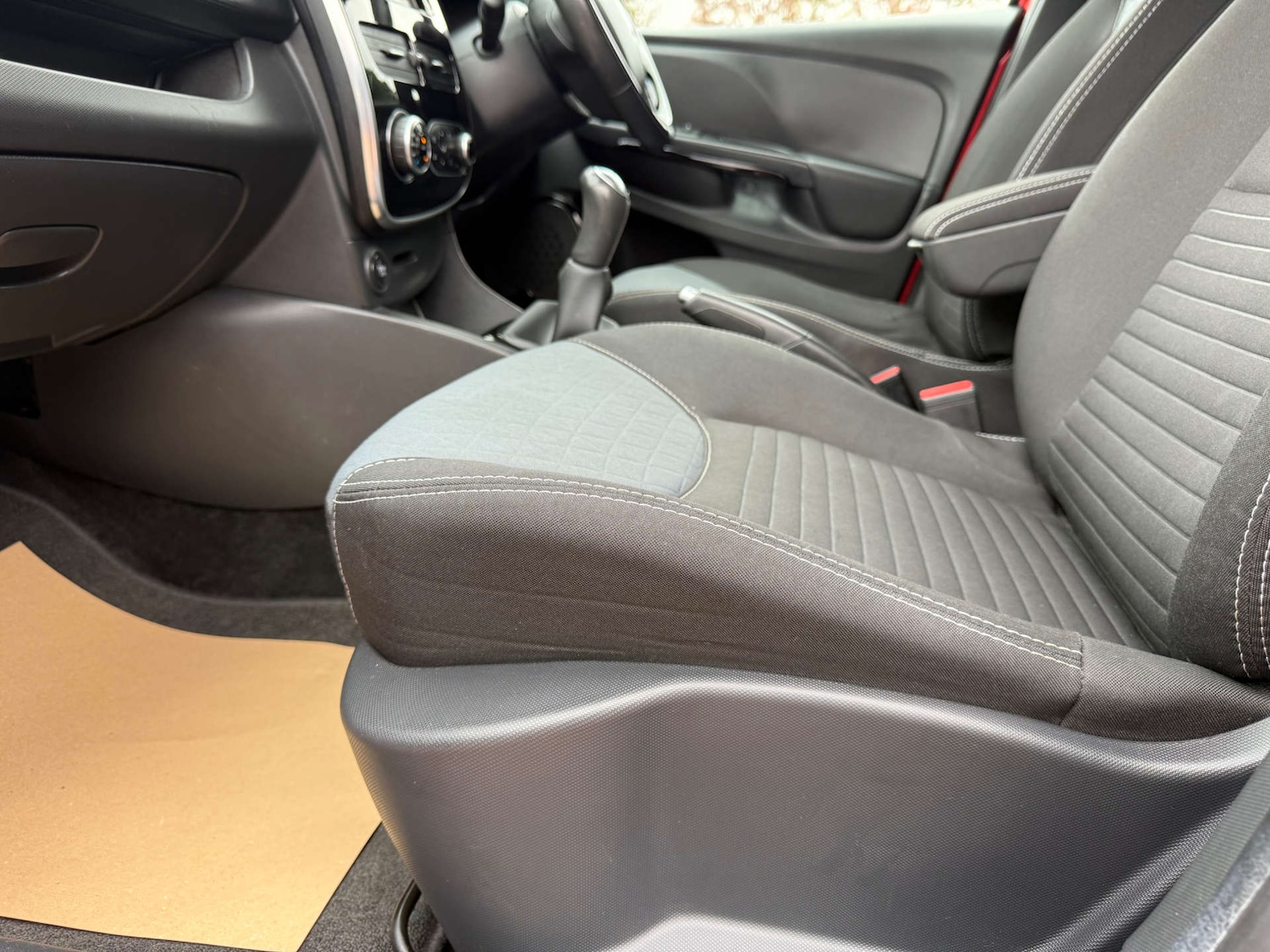 Used Renault Clio 2016 for sale - 76077953: Photo 82