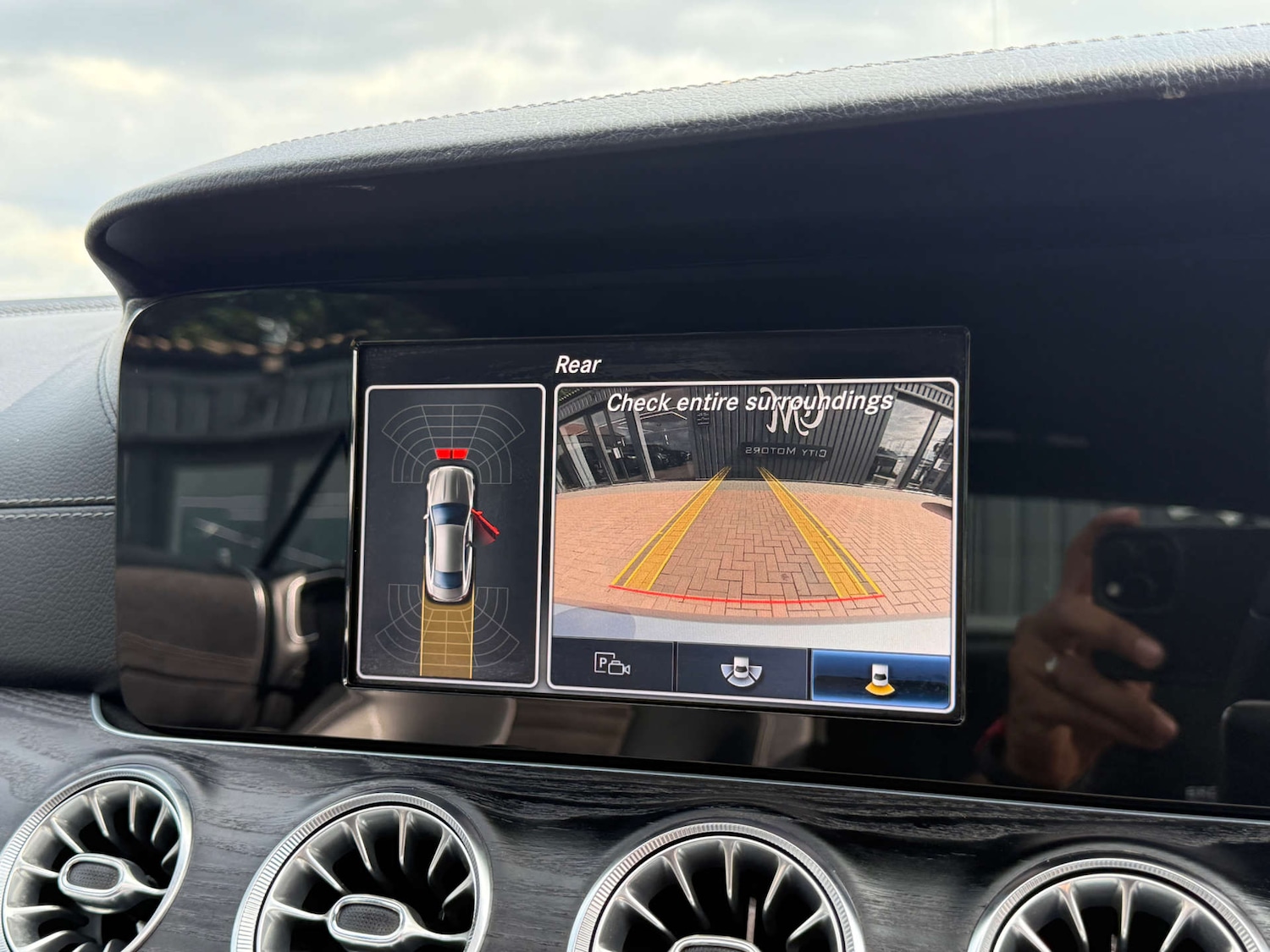 Used Mercedes-Benz E Class 2017 for sale - 77137415: Photo 31