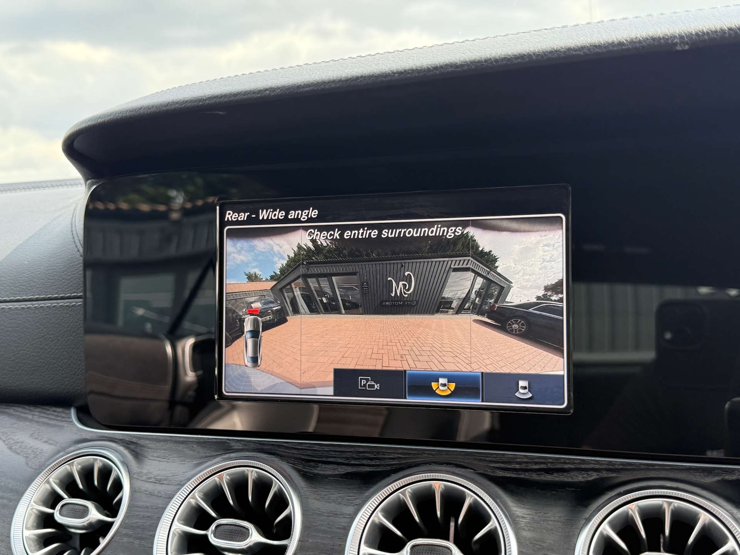 Used Mercedes-Benz E Class 2017 for sale - 77137415: Photo 77