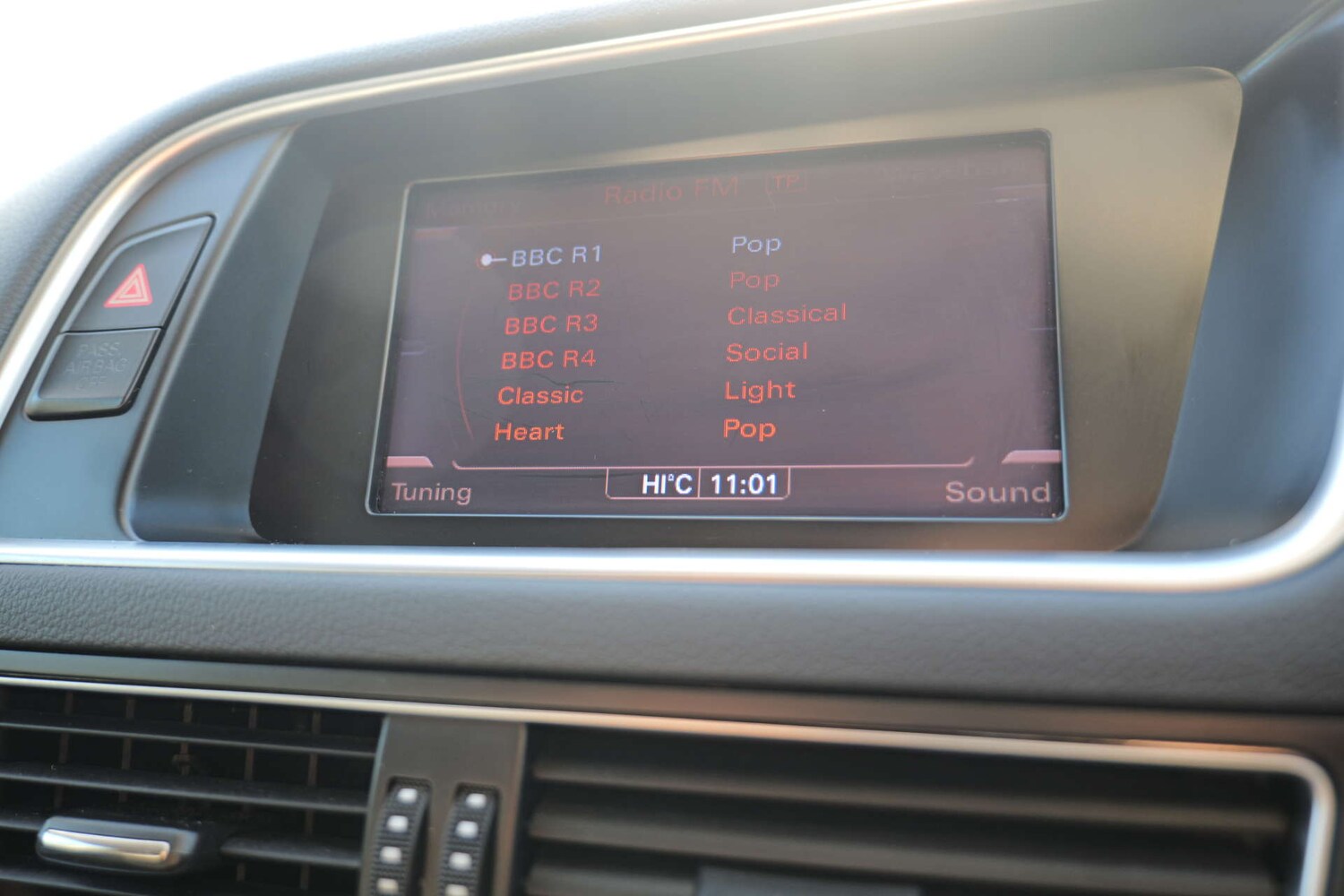 Used Audi Q5 2010 for sale - 76544291: Photo 33