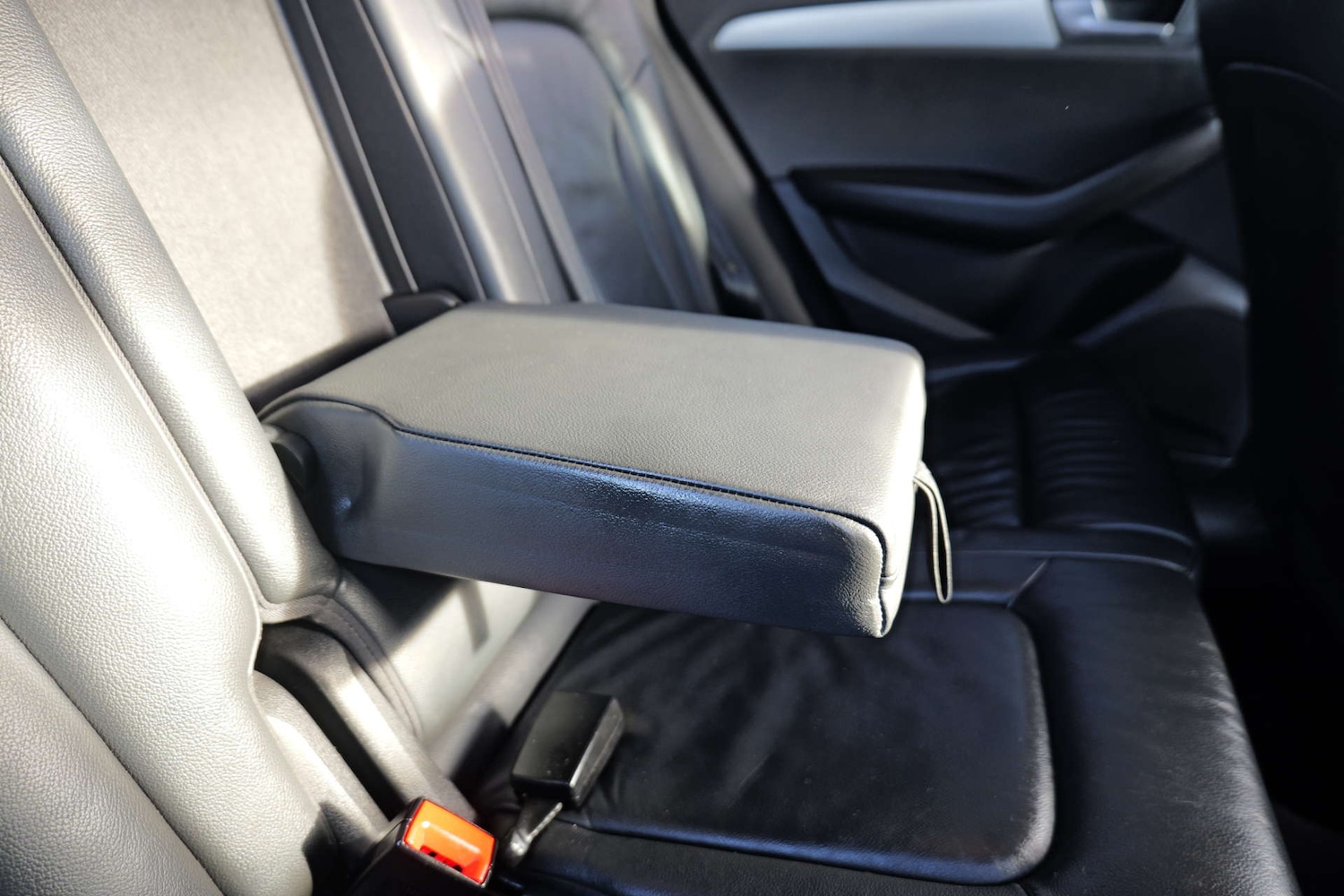 Used Audi Q5 2010 for sale - 76544291: Photo 40