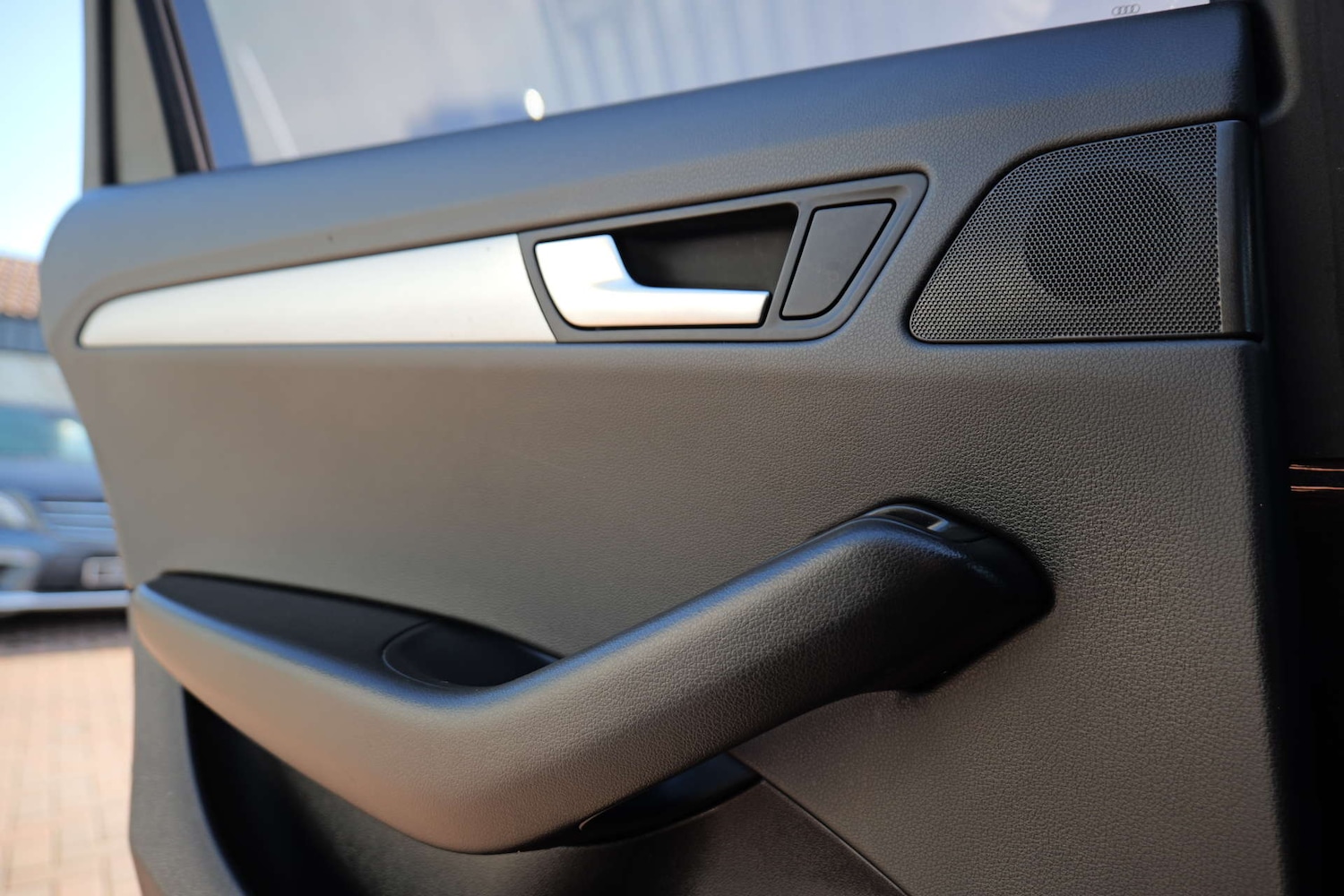 Used Audi Q5 2010 for sale - 76544291: Photo 53