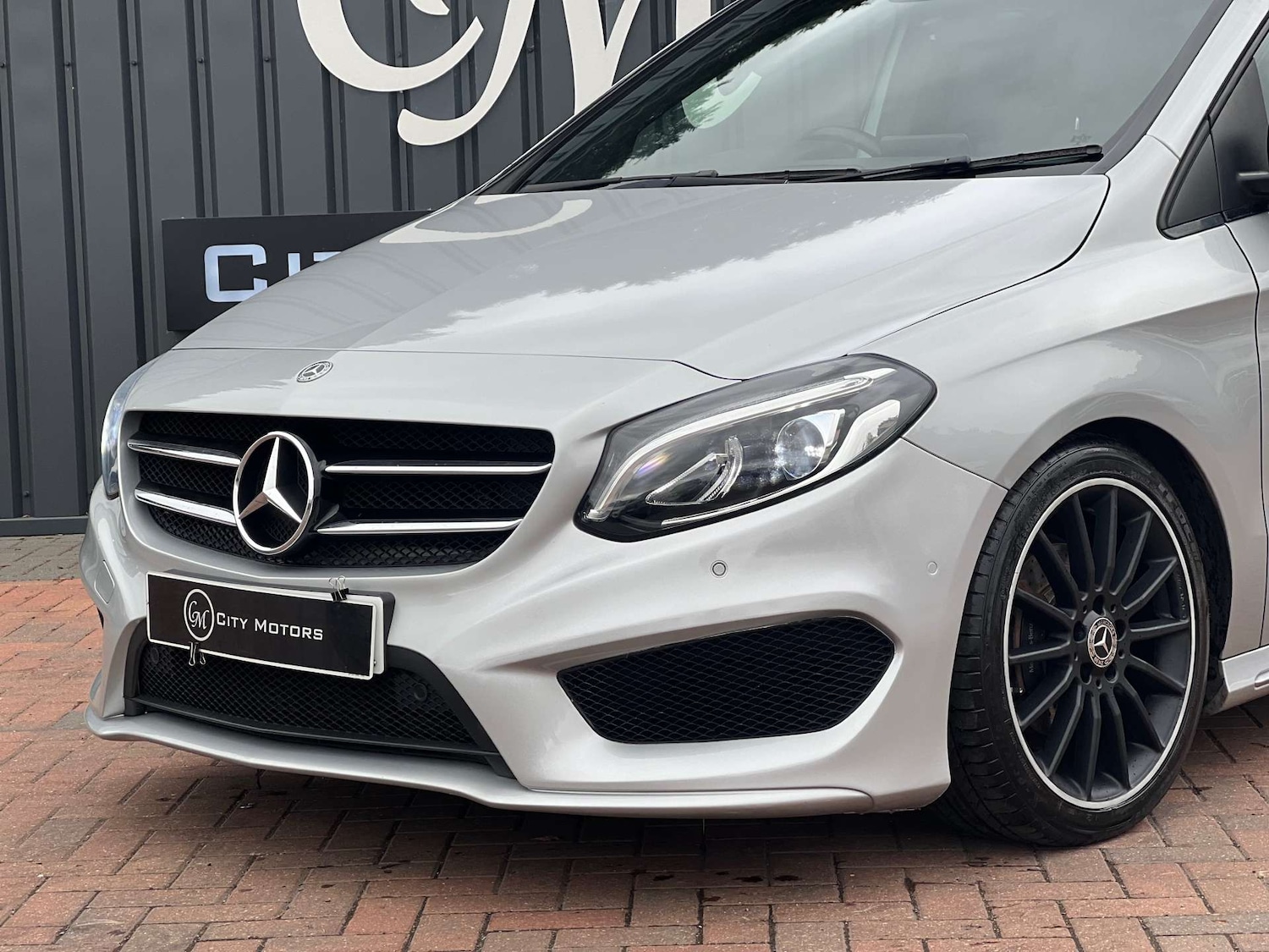 Used Mercedes-Benz B Class 2017 for sale - 76275285: Photo 2