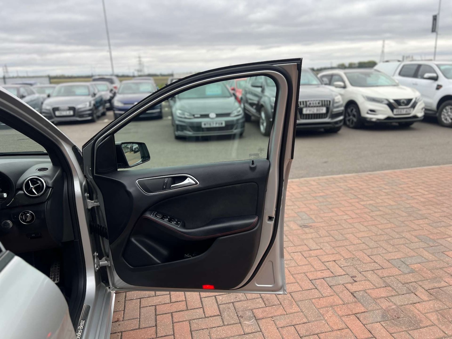 Used Mercedes-Benz B Class 2017 for sale - 76275285: Photo 24