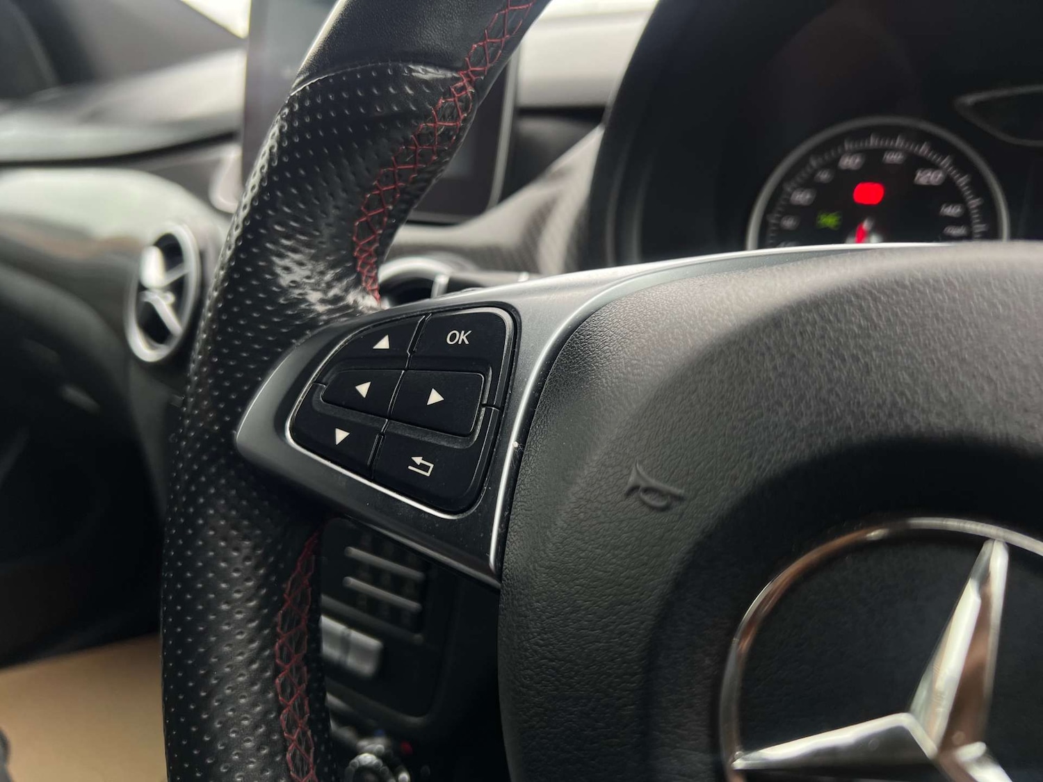 Used Mercedes-Benz B Class 2017 for sale - 76275285: Photo 35