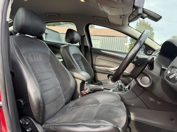Used Ford Mondeo 2013 for sale - 75689879: Photo 24