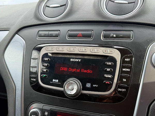 Used Ford Mondeo 2013 for sale - 75689879: Photo 31