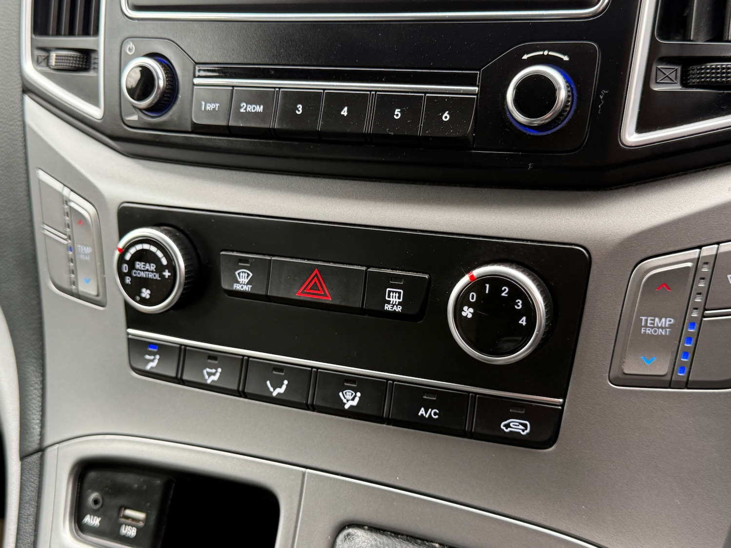 Used Hyundai i800 2016 for sale - 76017055: Photo 29