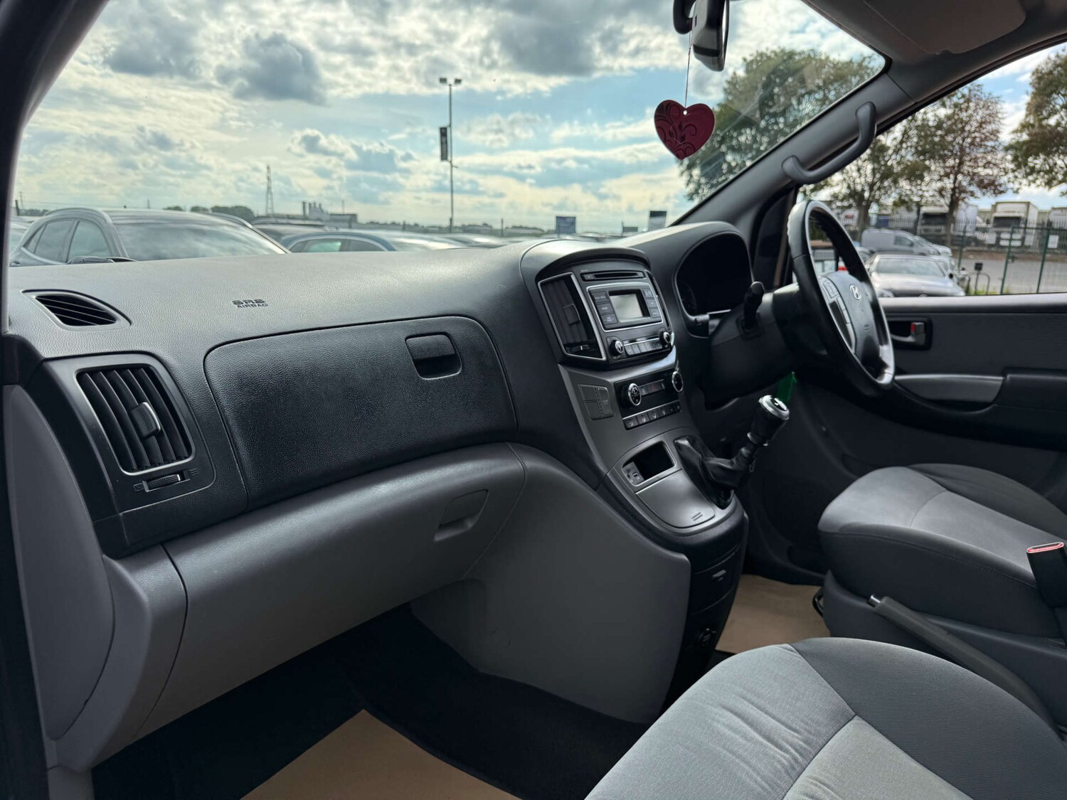 Used Hyundai i800 2016 for sale - 76017055: Photo 49