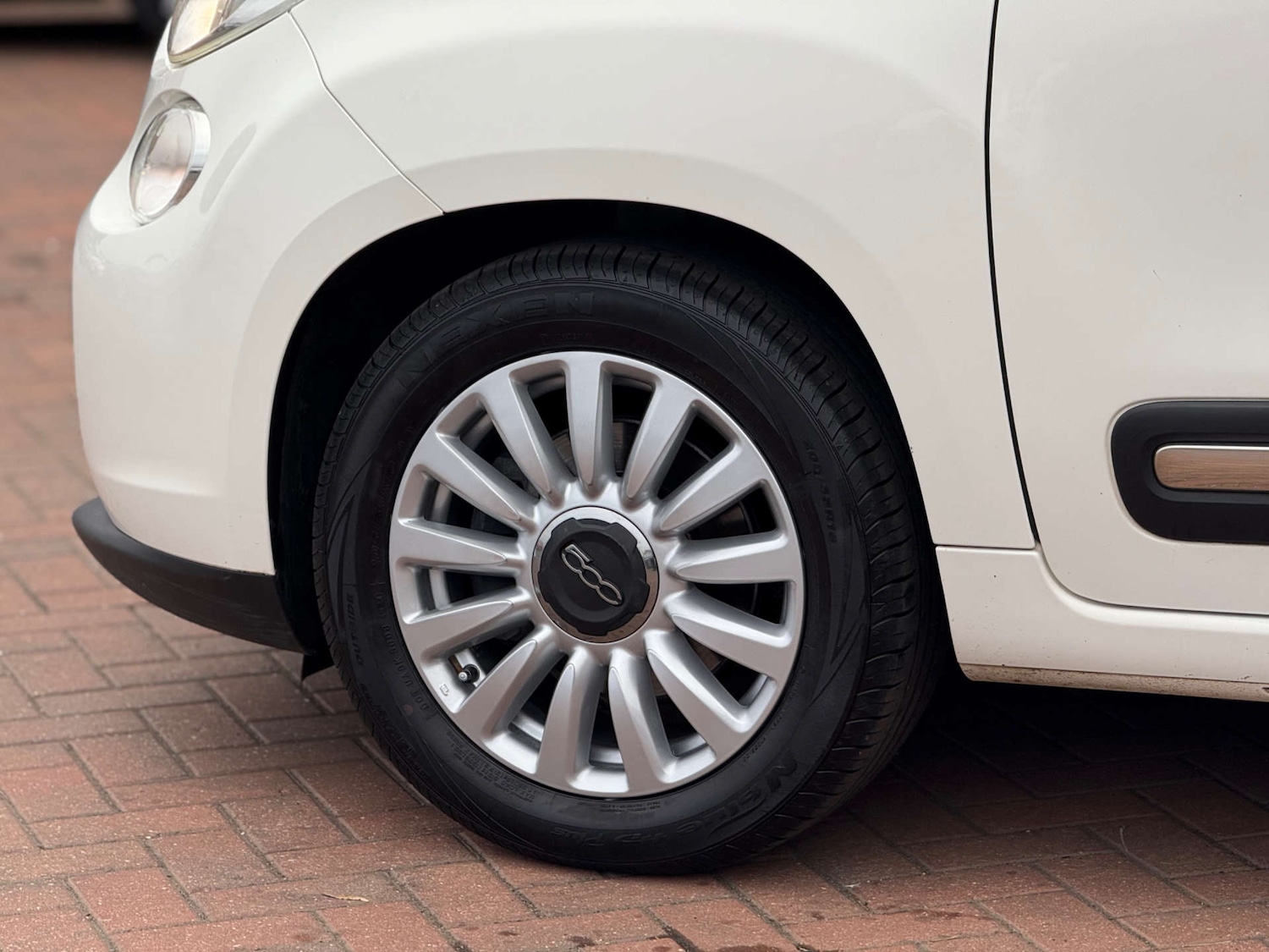 Used Fiat 500L 2017 for sale - 76102732: Photo 14