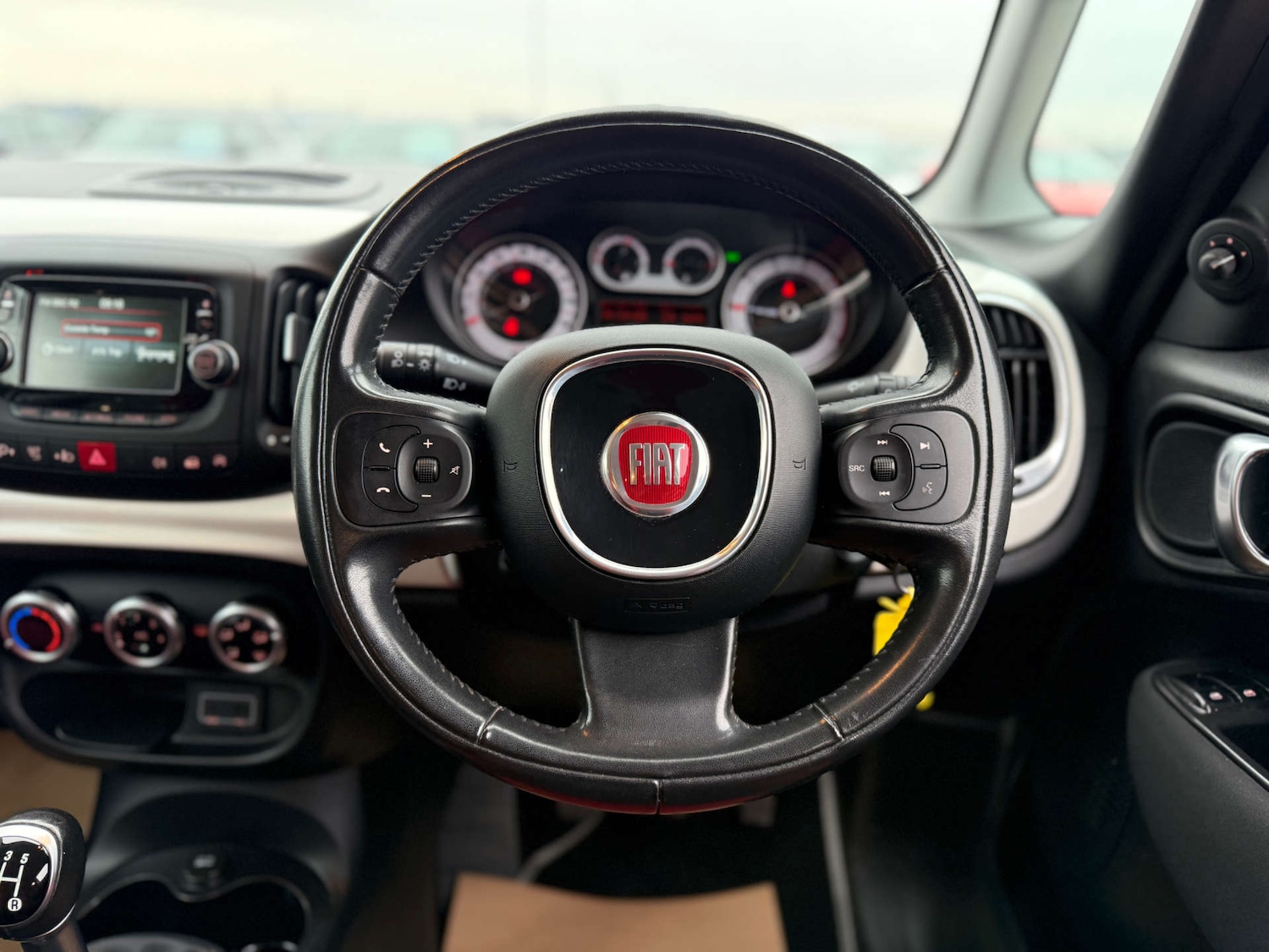 Used Fiat 500L 2017 for sale - 76102732: Photo 30