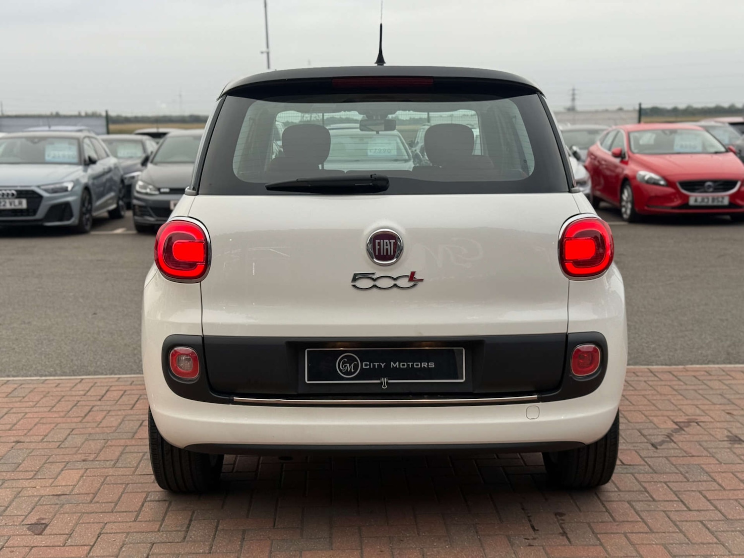 Used Fiat 500L 2017 for sale - 76102732: Photo 7