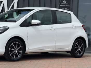 Used Toyota Yaris 2018 for sale - 74707818: Photo