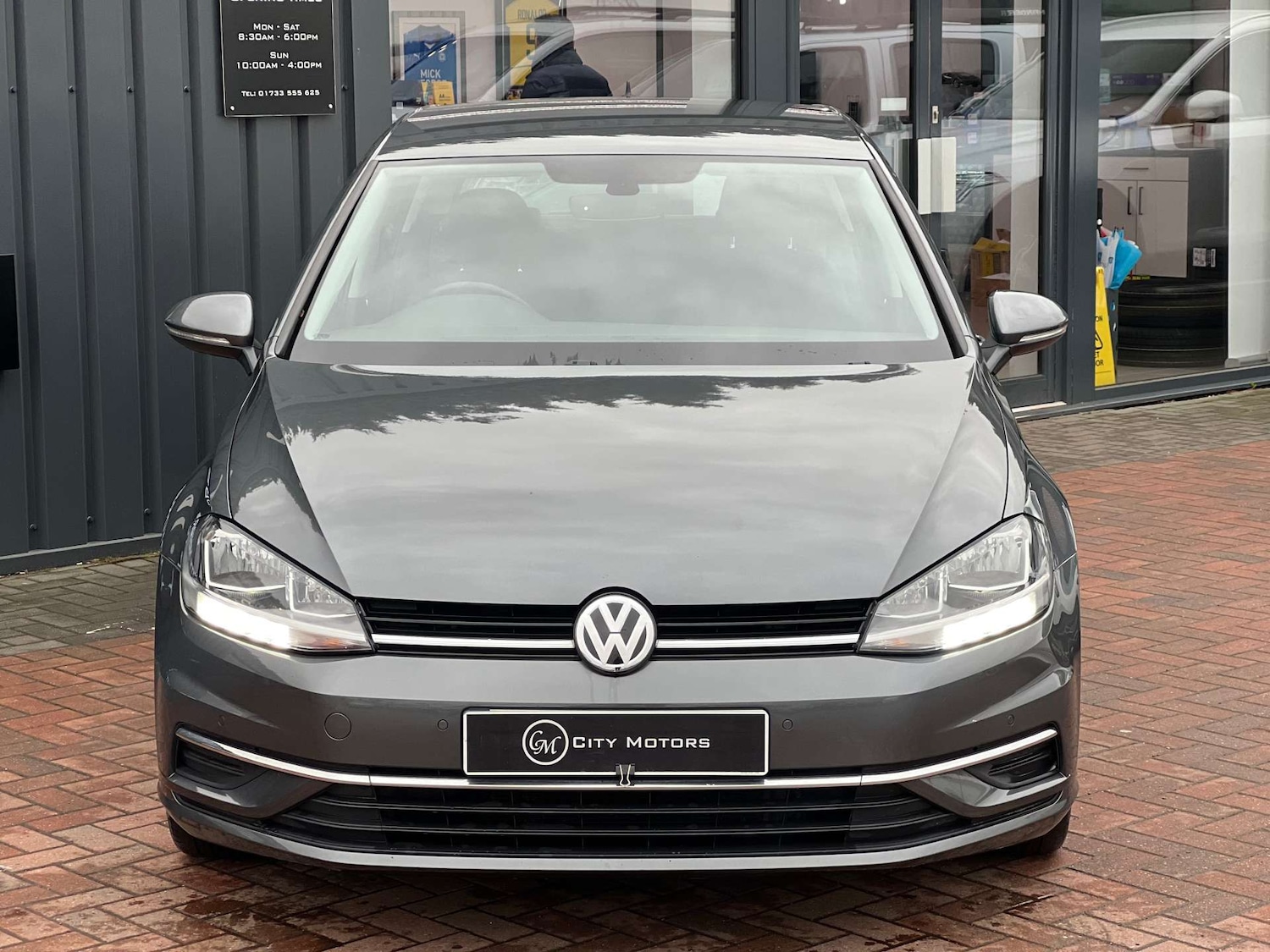 Used Volkswagen Golf 2018 for sale - 77523456: Photo 3