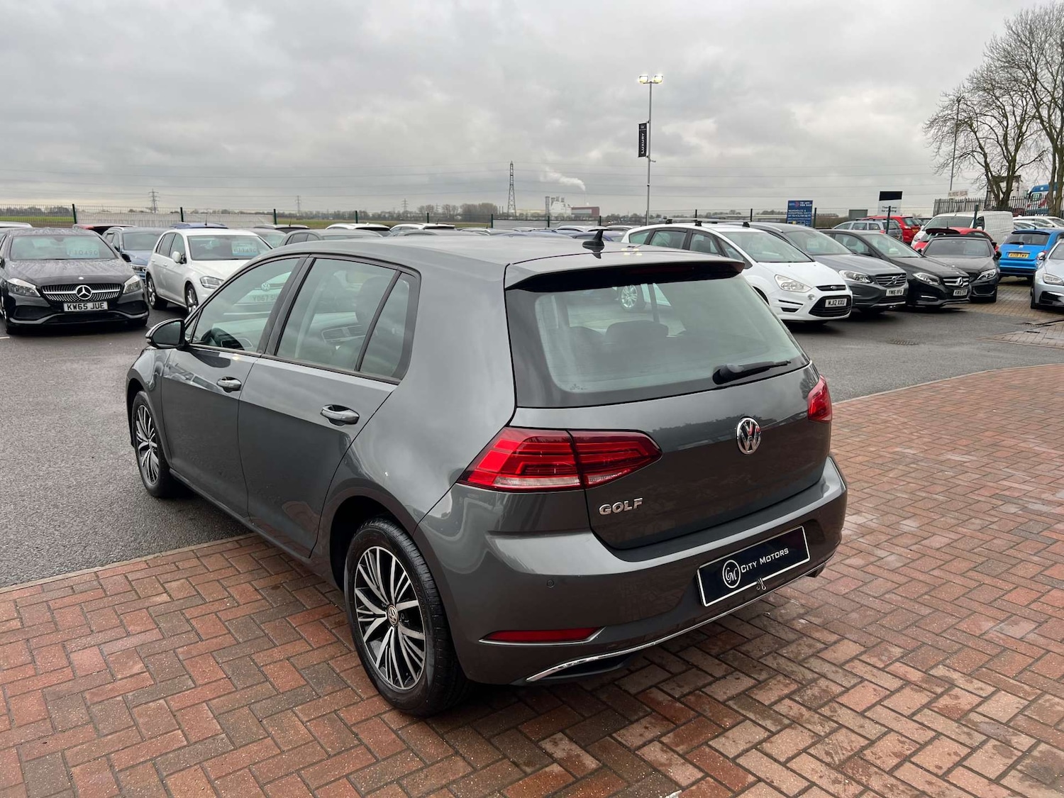 Used Volkswagen Golf 2018 for sale - 77523456: Photo 9