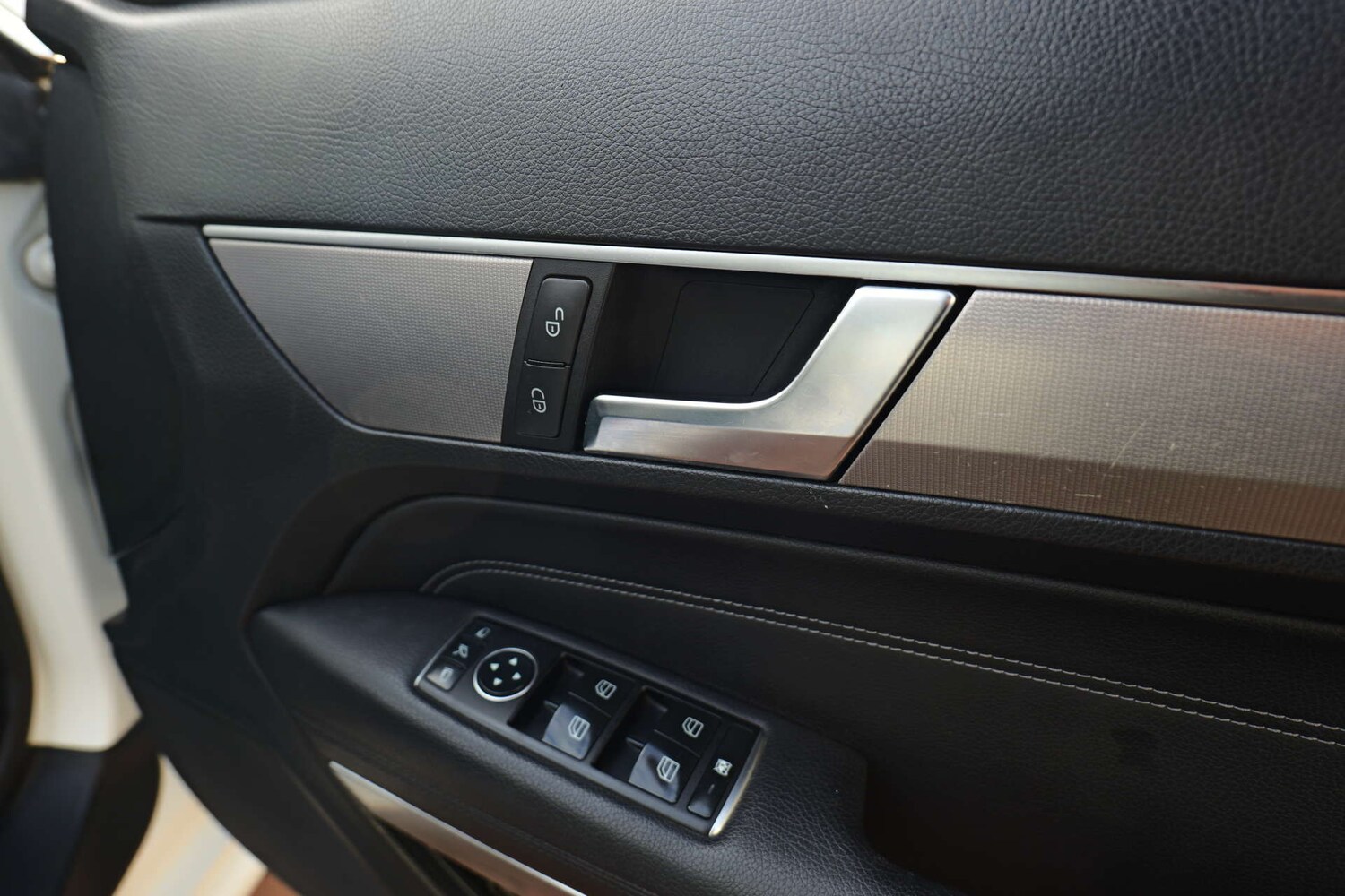 Used Mercedes-Benz E Class 2013 for sale - 76565644: Photo 39