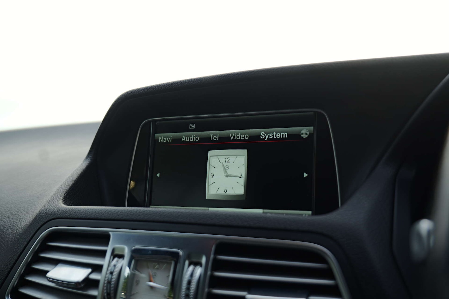 Used Mercedes-Benz E Class 2013 for sale - 76565644: Photo 47