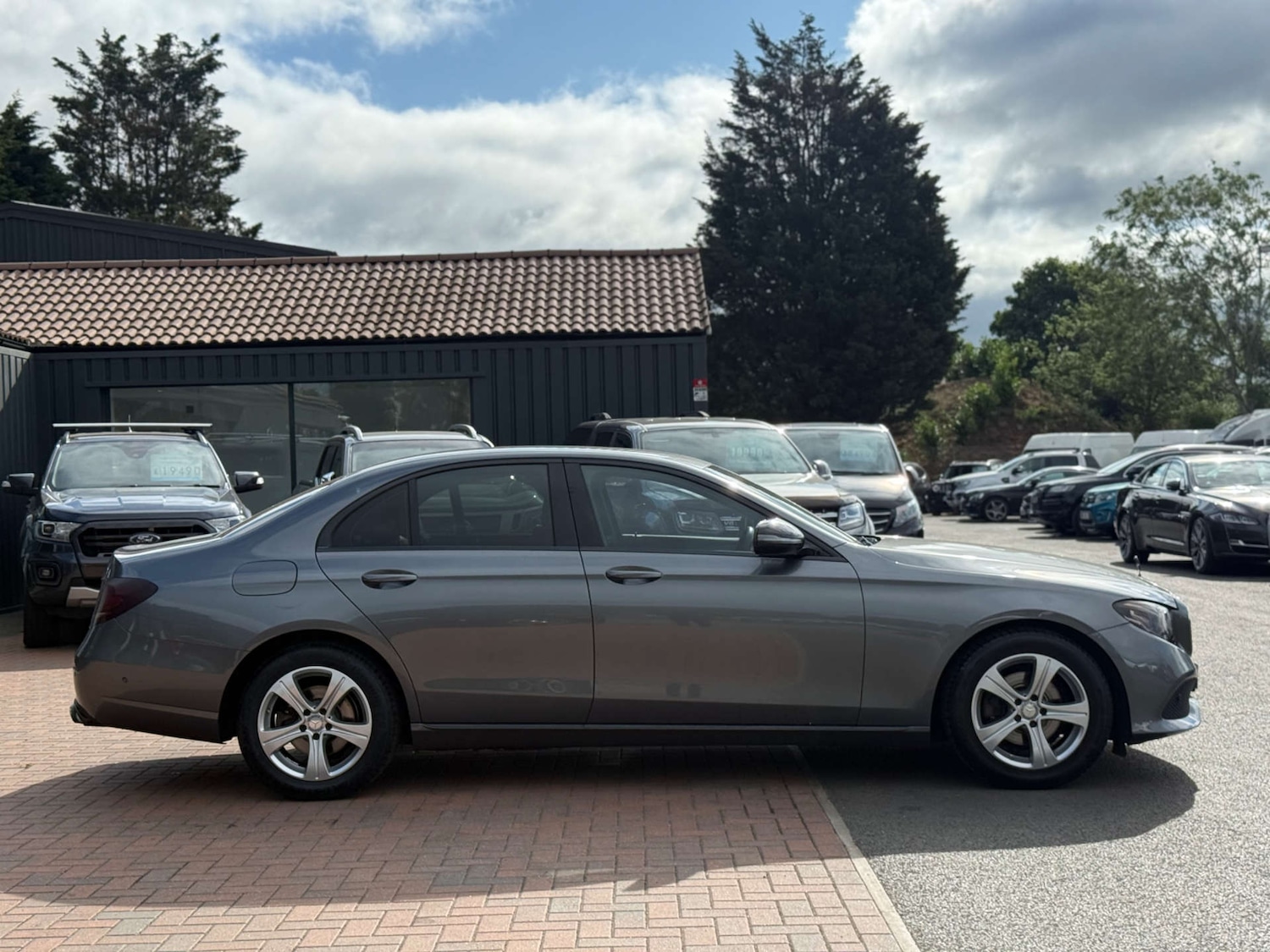 Used Mercedes-Benz E-Class 2017 for sale - 76048845: Photo 5