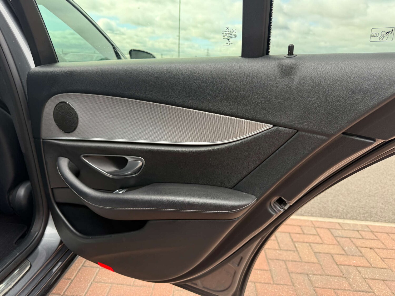 Used Mercedes-Benz E-Class 2017 for sale - 76048845: Photo 87