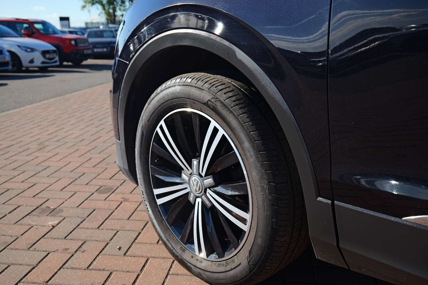 Used Volkswagen Tiguan 2016 for sale - 76367347: Photo 10