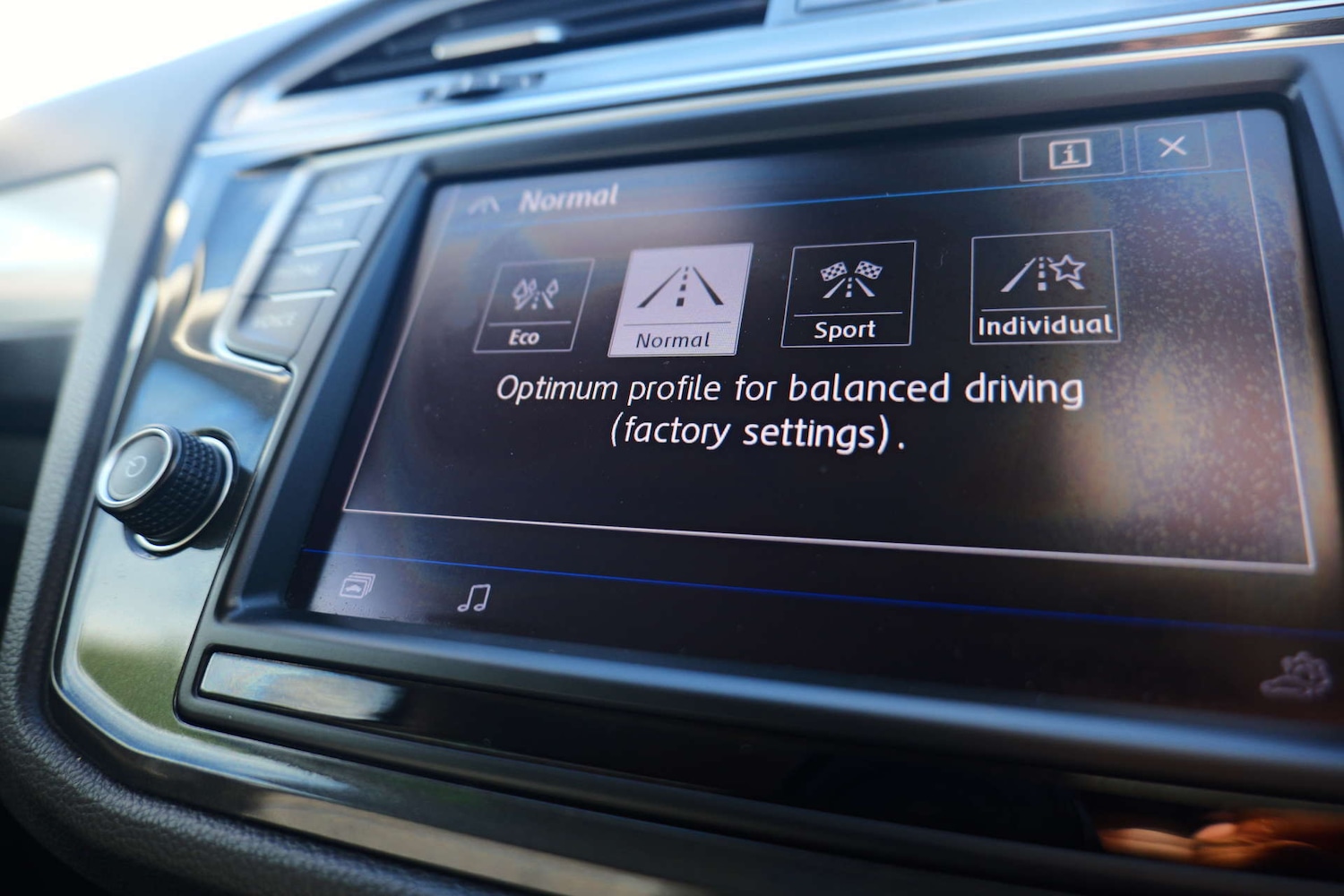 Used Volkswagen Tiguan 2016 for sale - 76367347: Photo 21