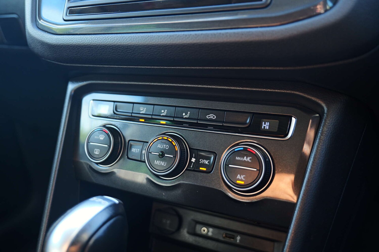 Used Volkswagen Tiguan 2016 for sale - 76367347: Photo 24