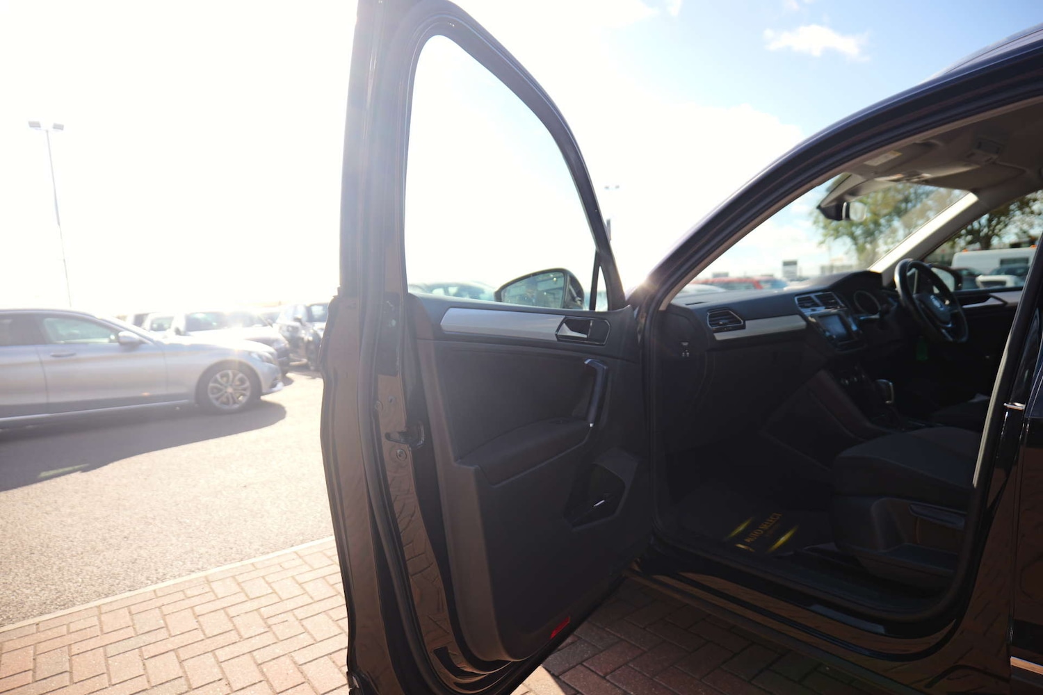 Used Volkswagen Tiguan 2016 for sale - 76367347: Photo 69