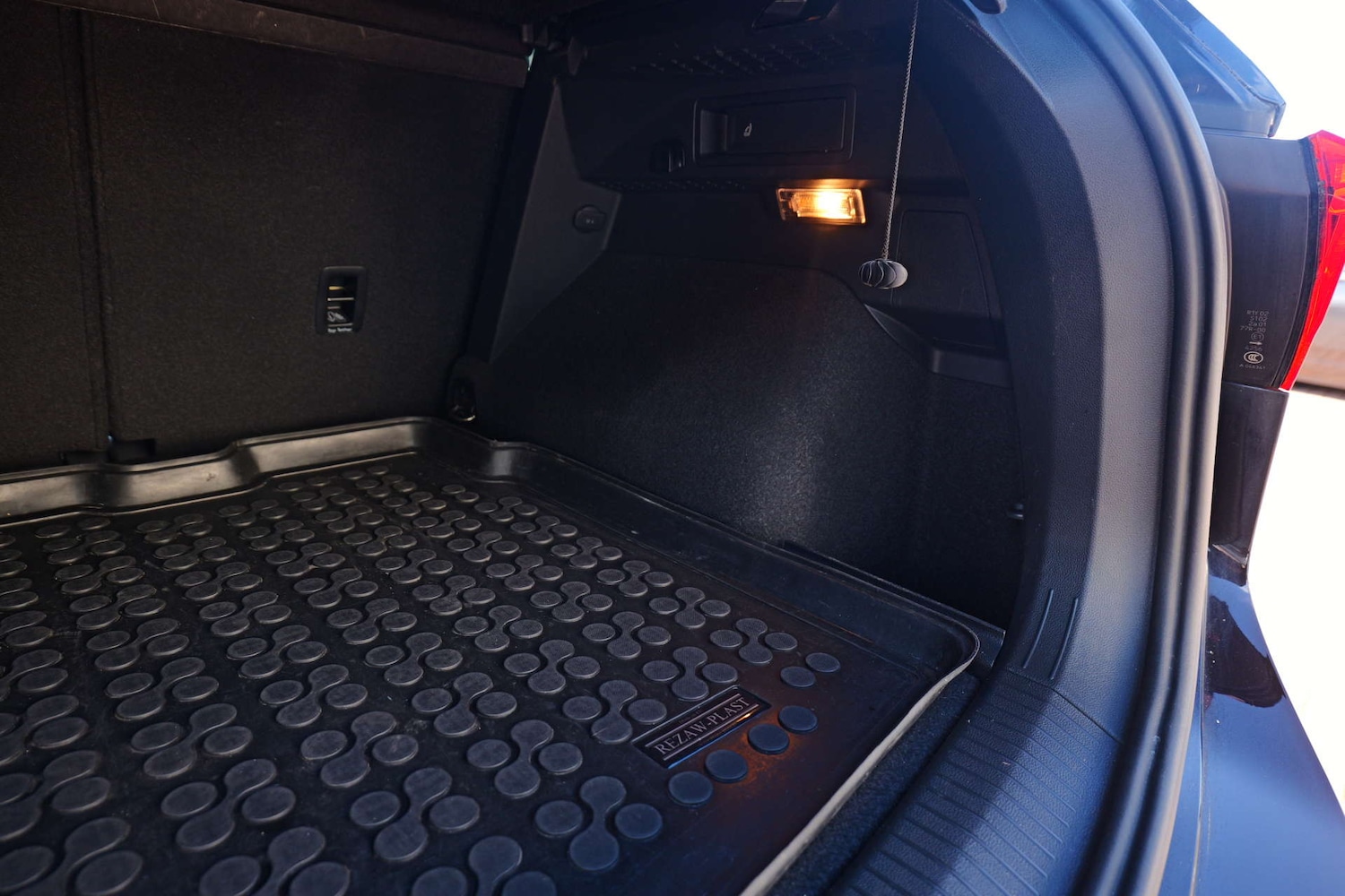 Used Volkswagen Tiguan 2016 for sale - 76367347: Photo 75