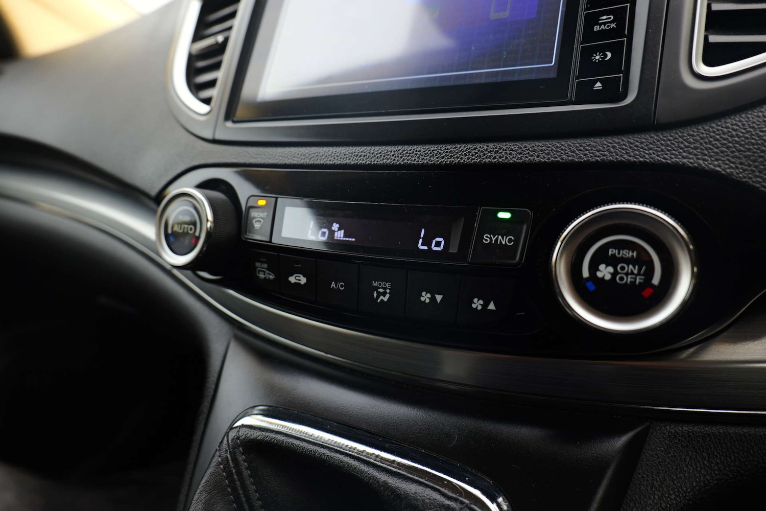 Used Honda CR-V 2015 for sale - 76491006: Photo 32