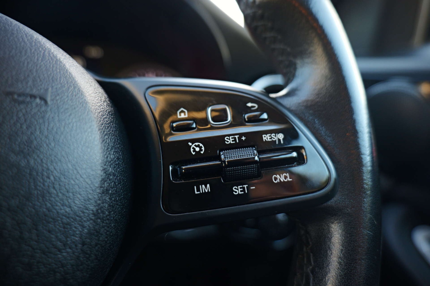 Used Mercedes-Benz C Class 2019 for sale - 76767895: Photo 27