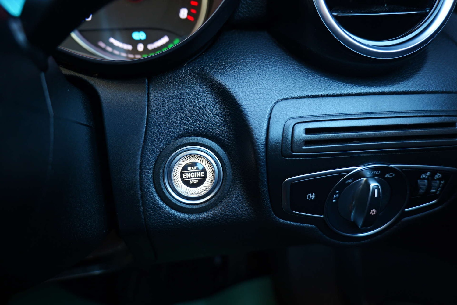 Used Mercedes-Benz C Class 2019 for sale - 76767895: Photo 30