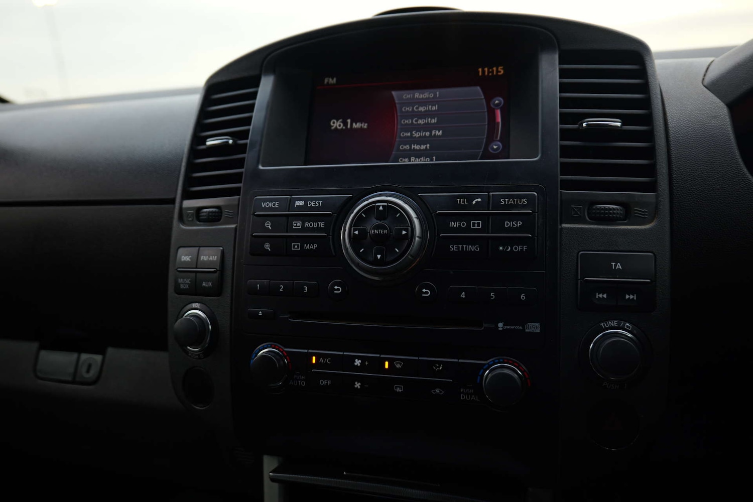 Used Nissan Navara 2014 for sale - 76720442: Photo 32