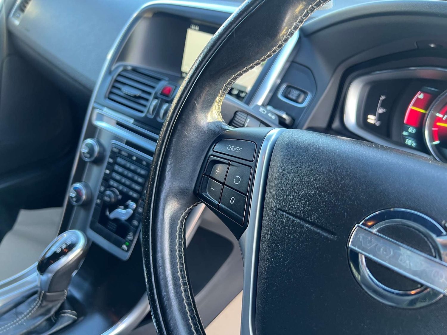 Used Volvo XC60 2013 for sale - 77621911: Photo 19