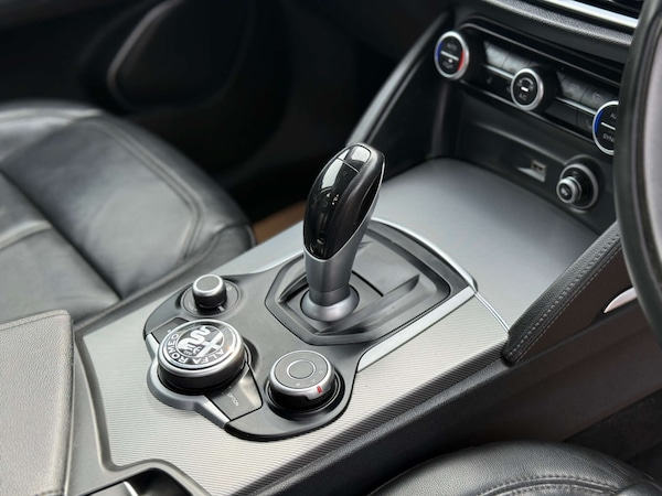 Used Alfa Romeo Stelvio 2018 for sale - 75500235: Photo 31