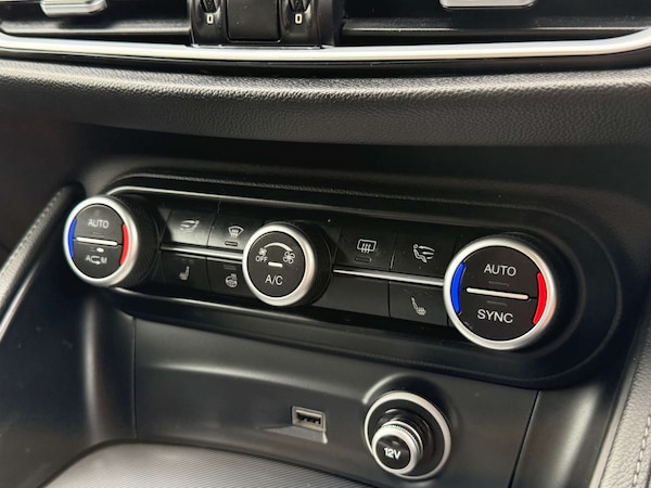 Used Alfa Romeo Stelvio 2018 for sale - 75500235: Photo 36