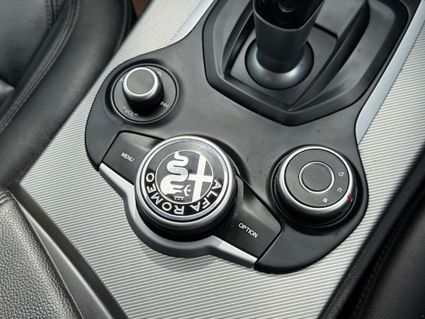 Used Alfa Romeo Stelvio 2018 for sale - 75500235: Photo 38