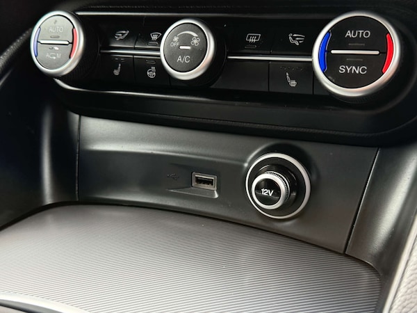 Used Alfa Romeo Stelvio 2018 for sale - 75500235: Photo 73