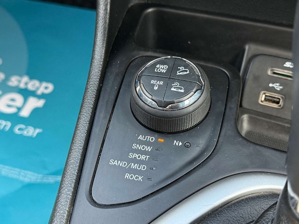 Used Jeep Cherokee 2015 for sale - 75157697: Photo 29