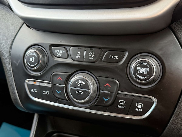 Used Jeep Cherokee 2015 for sale - 75157697: Photo 30