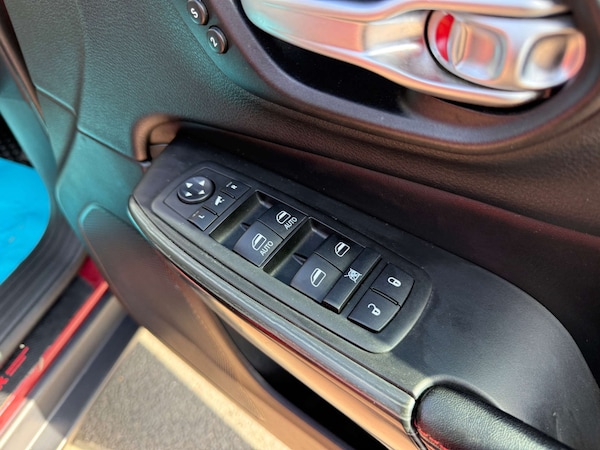 Used Jeep Cherokee 2015 for sale - 75157697: Photo 55