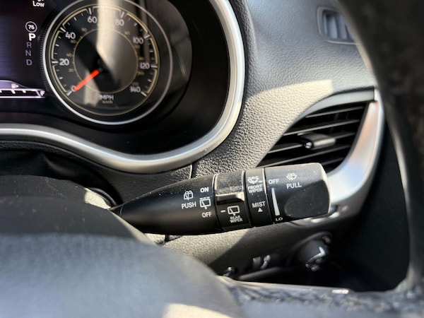Used Jeep Cherokee 2015 for sale - 75157697: Photo 64