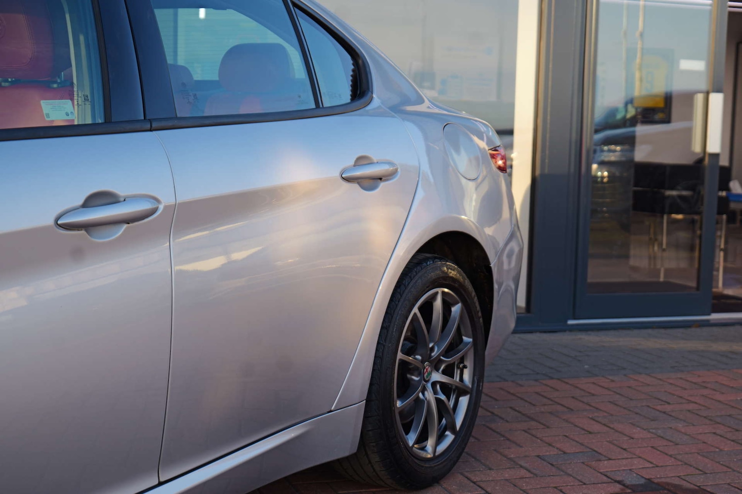 Used Alfa Romeo Giulia 2018 for sale - 76462064: Photo 3