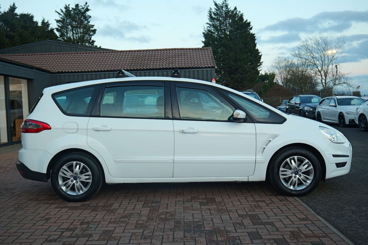 Used Ford S-Max 2012 for sale - 77271552: Photo 3