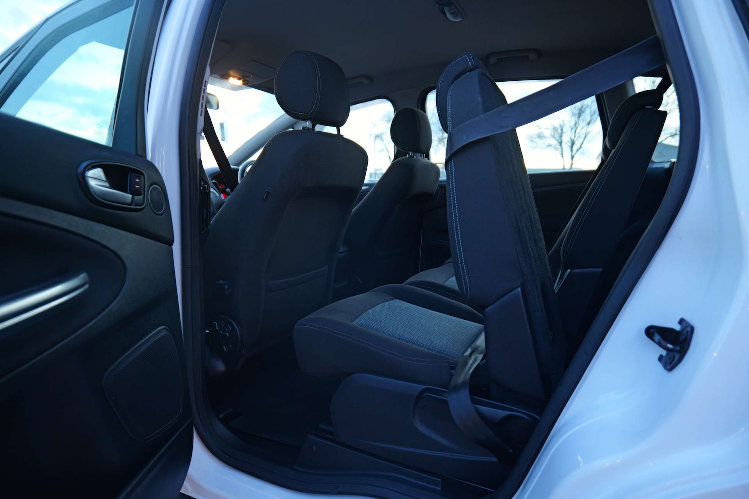 Used Ford S-Max 2012 for sale - 77271552: Photo 34